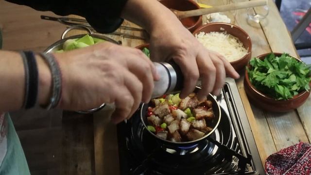 ΧΟΙΡΙΝΟ ΠΡΑΣΟΣΕΛΙΝΟ | Αγαπημένο χειμωνιάτικο φαγητό смотреть онлайн