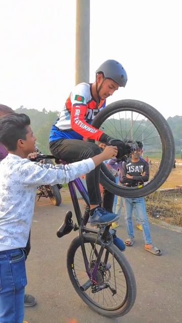 Crazy Stunt 😱🔥 | Ns Sowrab | Mtb Freestyle #shorts #nssowrab #shortvideo смотреть онлайн