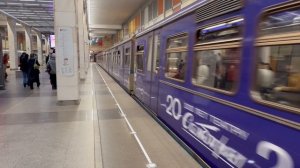 81-740.1/741.1 Именной поезд "Век сатиры" на станции Саларьево