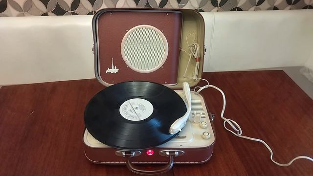 юбилейный рг-3 проигрыватель-чемоданчик