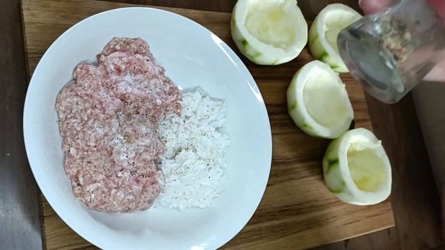 Фаршируємо круглі кабачки