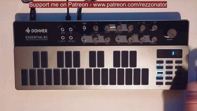 Donner Essential B1 Analog Bass Synth - In Depth Tutorial and Review смотреть онлайн