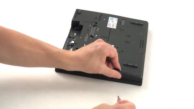 Installazione dell'hardware SSD per sistemi notebook смотреть онлайн
