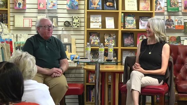 Kim Fay discusses Love & Saffron смотреть онлайн