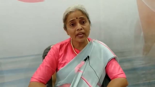 PEMPHIGUS VULGARIS | Dr. smita chakote (2020) A MAKEOVER JOURNEY 7 смотреть онлайн