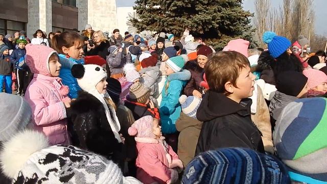 Видео "Корабелов.Инфо". Гранатуров "зажигает" в Корабельном районе смотреть онлайн