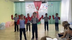 танец детей .сыночек в детском саду .танец крабиков.Набережные Челны 27д/с.2023г.