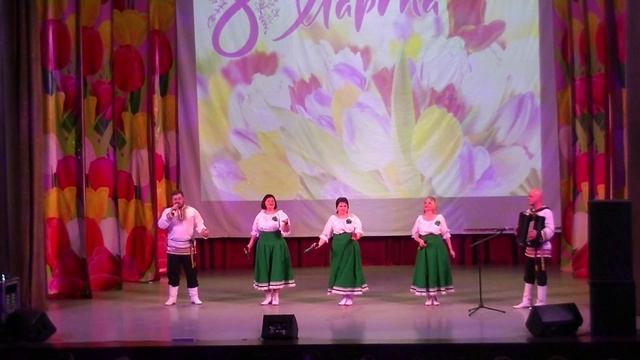 Народный ансамбль "Аюшка" - "Хуторянка" смотреть онлайн