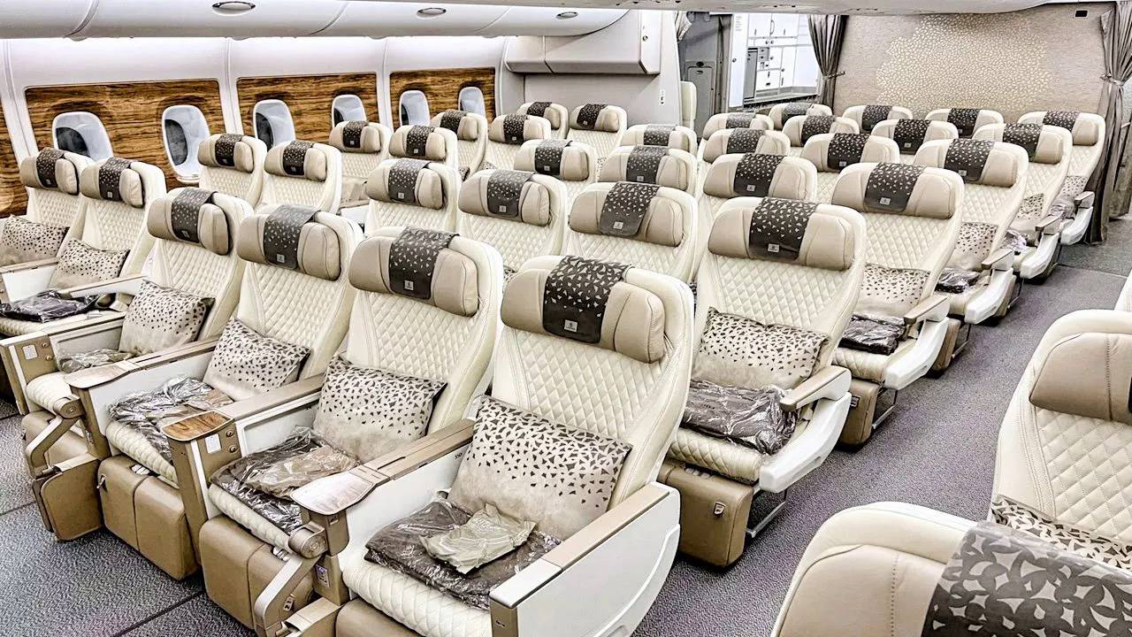 Emirates New Premium Economy On Boeing 777 & Airbus A380 ｜ 26-Hour Trip From Riyadh To Tokyo