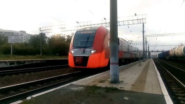 Ласточка эс2г 003 Екатеринбург Каменск уральский отправляется со станции Кольцово смотреть онлайн