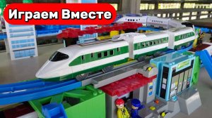 Играем в поезда ! БОЛЬШАЯ ДЕТСКАЯ ЖЕЛЕЗНАЯ ДОРОГА ! Игрушки детям ! Видео для детей 🚂