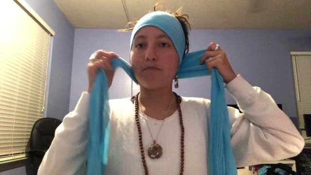 How I tie an open lid turban Kundalini Yoga tip смотреть онлайн