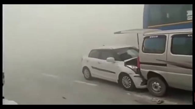 Indian car accident caught on camera 😳😳😳 смотреть онлайн