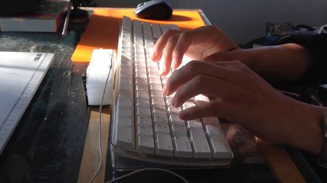 ASMR Apple G5 Wireless Bluetooth Keyboard смотреть онлайн