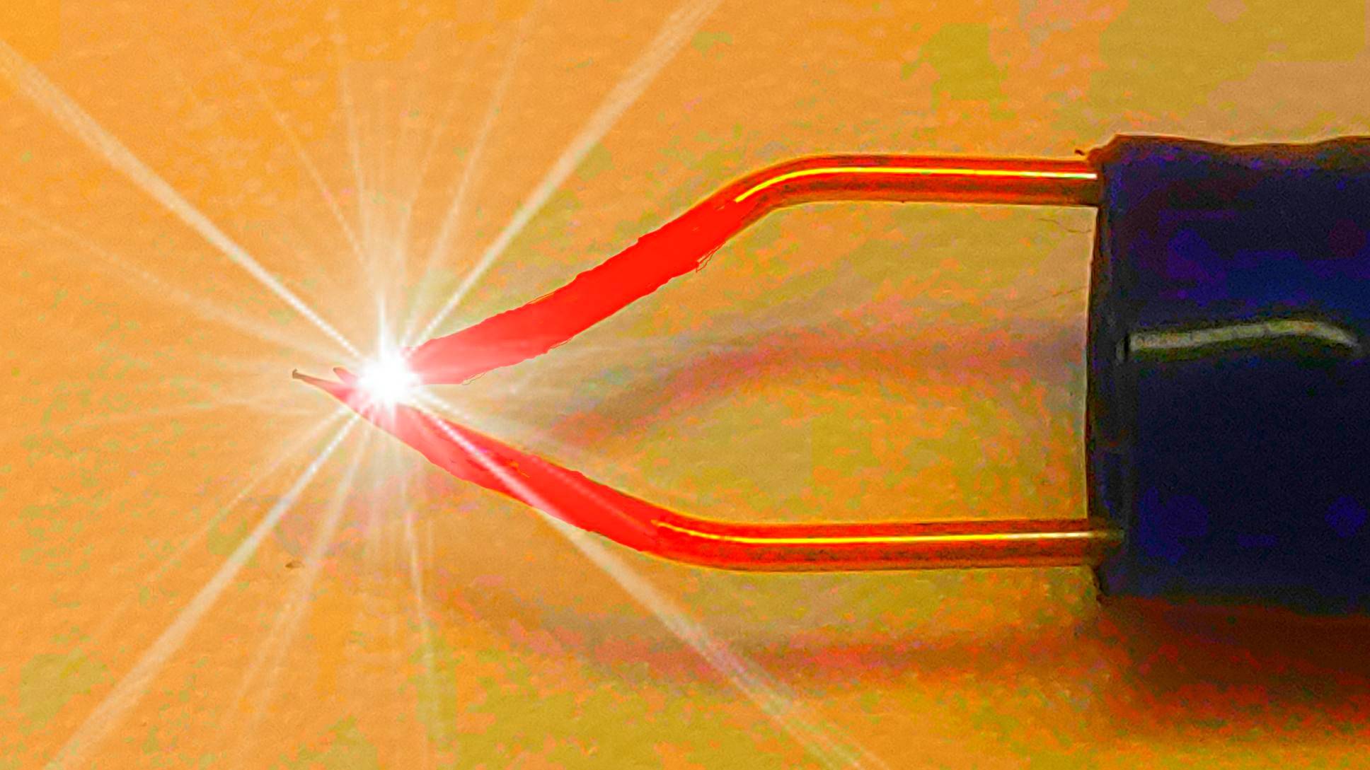 4 САМОДЕЛЬНЫХ ИЗОБРЕТЕНИЯ | ОРИГИНАЛЬНЫЕ ИДЕИ СВОИМИ РУКАМИ смотреть онлайн