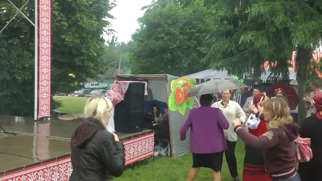 Песня Олега Гетманского "Єдина ти така у всьому світі" в исполнении Алексея Шишняка смотреть онлайн