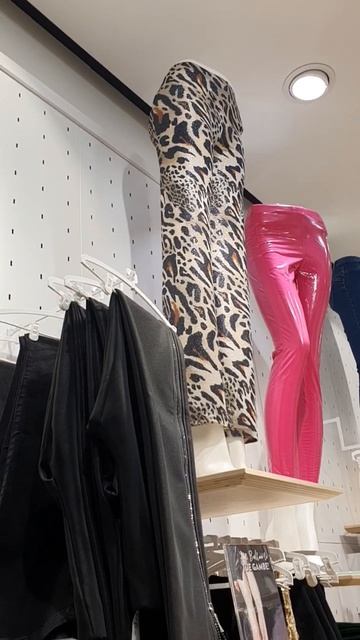 Италия Calzedonia кожаные брюки смотреть онлайн