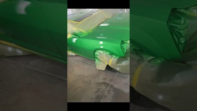 Spraying lime green• 2013 Camaro SS смотреть онлайн