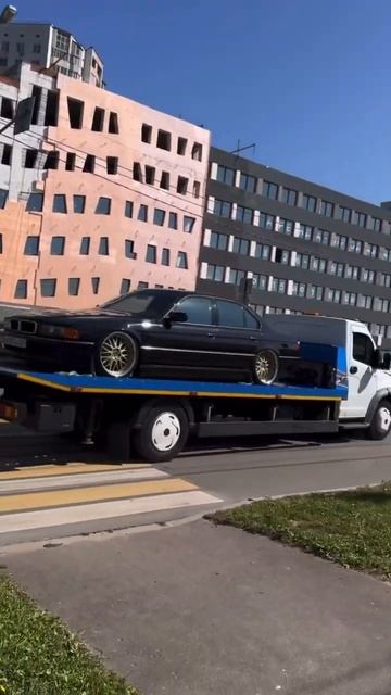 Куда едем дальше #bassecurity #e38 #stance #lowbass #bmwe38 смотреть онлайн