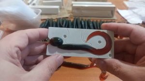 Формы из гипса для литья силиконовых приманок в деле. Изготовитель форм для приманок.