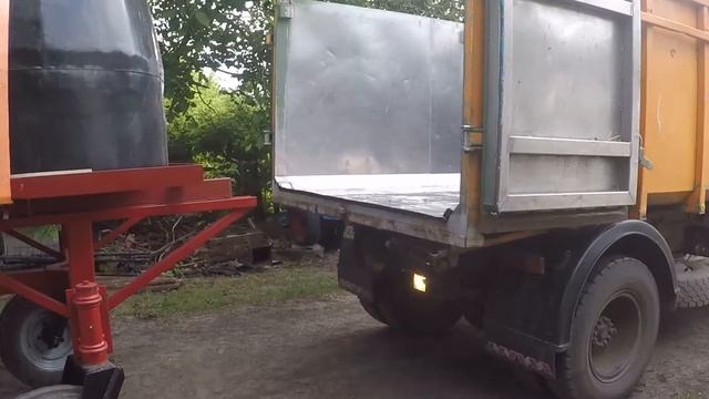 Загрузка ёмкости для перевозки воды. смотреть онлайн