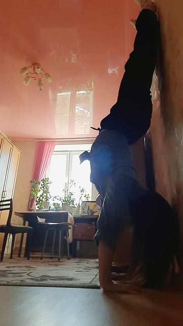 24/333 стойка на руках смотреть онлайн