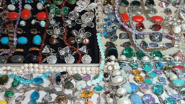 Комплекты с камнем .