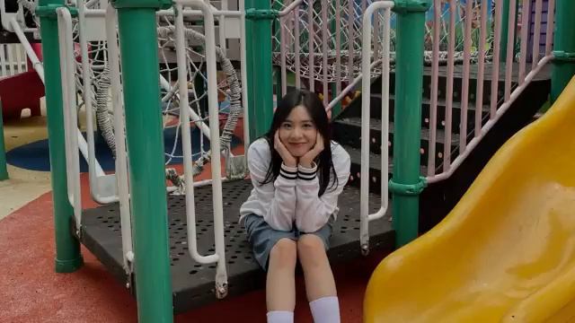 Live Showroom Zee JKT48 - 18-12-21 смотреть онлайн