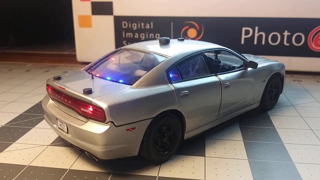 How I build Motormax's 1:24 Dodge Charger with LED's смотреть онлайн