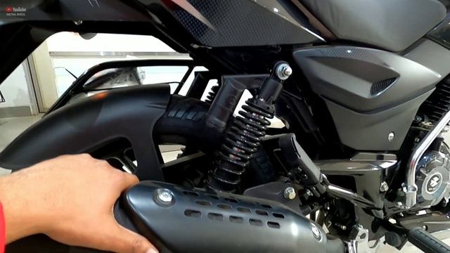 Bajaj Pulsar 125 Bs6 Split Seat Carbon Edition 2024 Launched New Color Black Silver Price & Feature смотреть онлайн