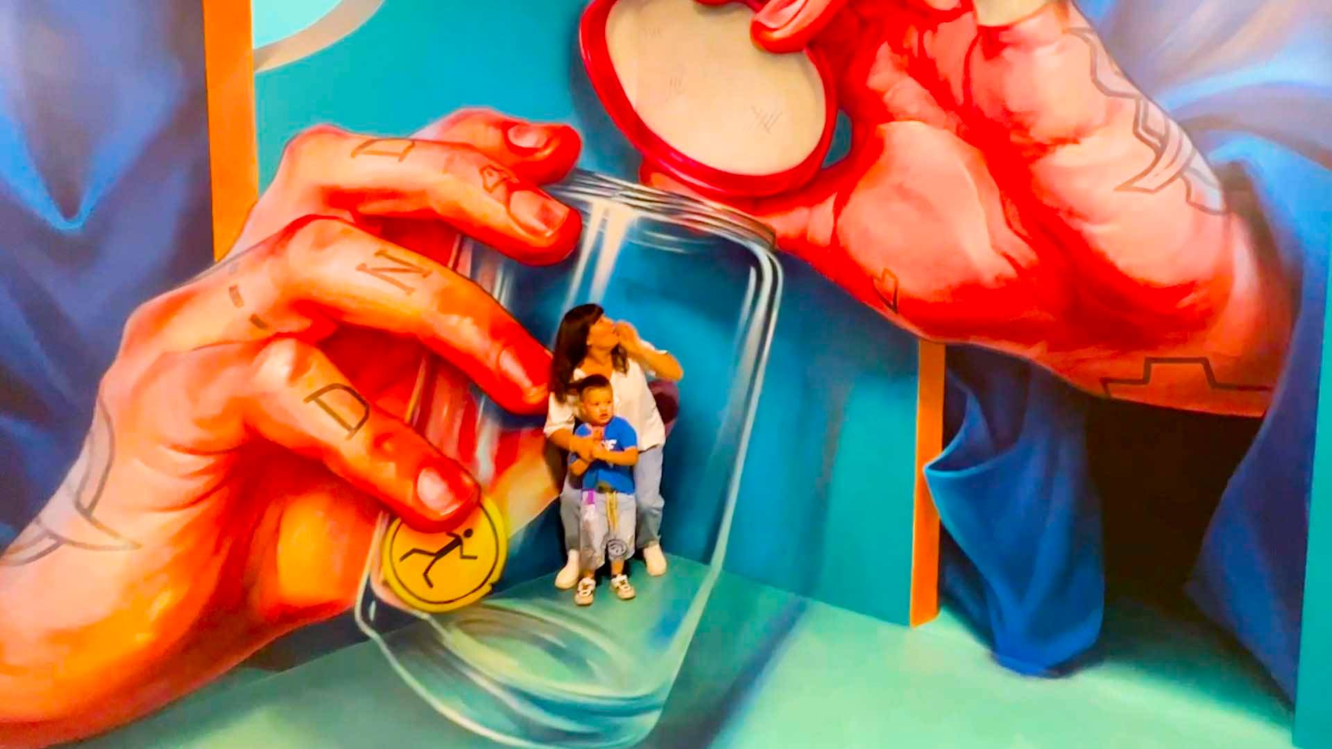 Брозаврики играют в детском музее Дети в парке развлечений Развивающее и обучающее видео для детей смотреть онлайн