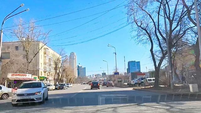 На автомобиле по улицам Екатеринбурга в конце марта. смотреть онлайн