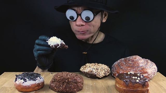 ASMR DONUTS APPLE FRITTER CINNAMON ROLL OREO DOUGHNUT COCONUT CAKE DONUTS (no Talking) | GOOGLY ASM