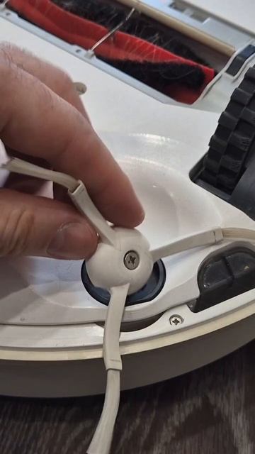 Roborock S5 боковая щетка оригинал VS копия #roborock #обзор #xiaomi #роботпылесос смотреть онлайн