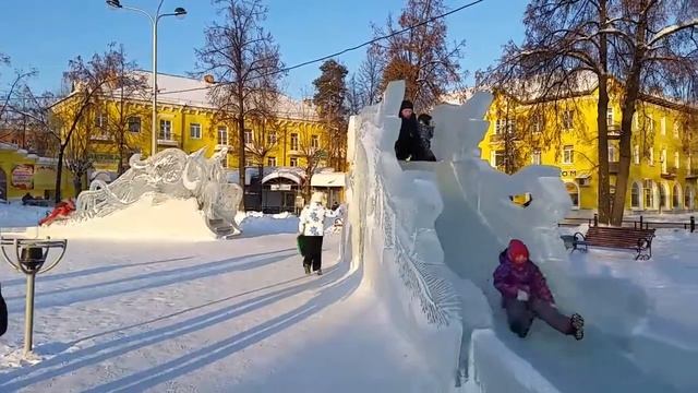 Катаемся с горки на Гознаке Краснокамск смотреть онлайн