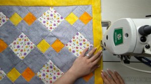 Лоскутное одеяло с современным уклоном.