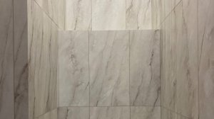 Кварцвинил, LVT-плитка: подрезка, фрезеровка углов, нанесение клея и укладка плюс важные советы