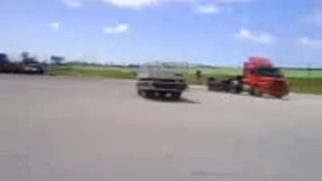 Guiando caminhoes JMC ate a unidade смотреть онлайн