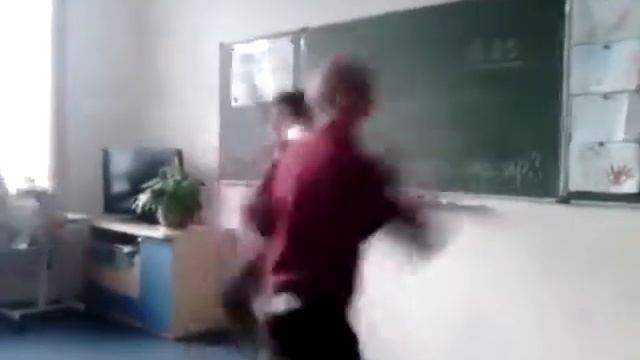 Ни нада стисняца 2 - канкан смотреть онлайн