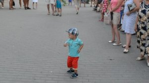 Ярик на Приморском бульваре.mp4