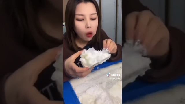 съешьте ледяную чашу со снегом! смотреть онлайн