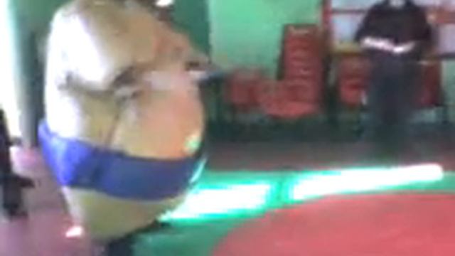 Sumo Wrestling смотреть онлайн