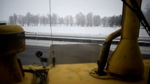 Трактор К-701. Работа, вид из кабины.