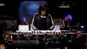 Jean Michel Jarre - Oxygene II ( Live in your living room )