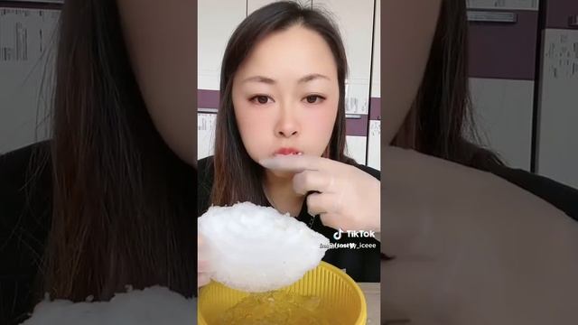 ледяная крошка, мукбанг льда по корейски смотреть онлайн
