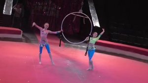 Парное кольцо самые гибкие дети в мире-Pair ring the most flexible children in the world