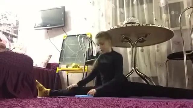 09.04 правый шпагат смотреть онлайн