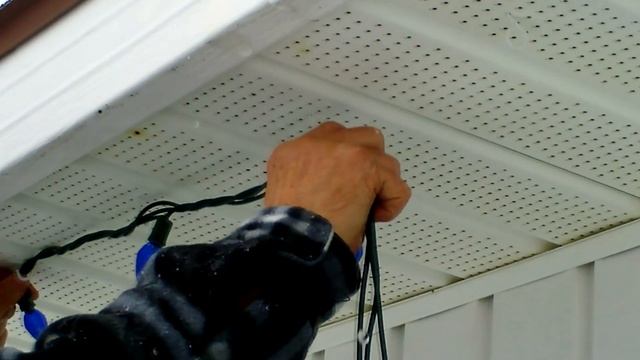 Soffit Clip Light Hanger