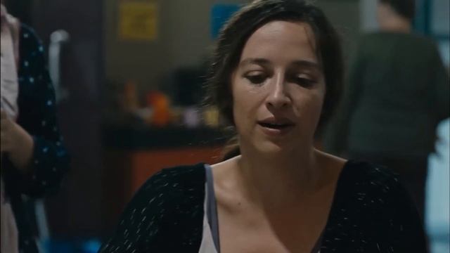 Avlu'nun Zerrin'ini Tanıyalım смотреть онлайн