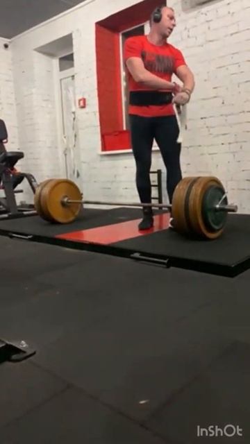 Тяга: 200 и 205 кг. Собственный вес спортсмена 93 кг. смотреть онлайн